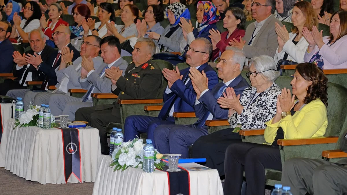 Kırıkkale Üniversitesi’nde Çocuk Sağlığı Masaya Yatırıldı: 1. Irmak Pediatri Sempozyumu’na Yoğun İlgi