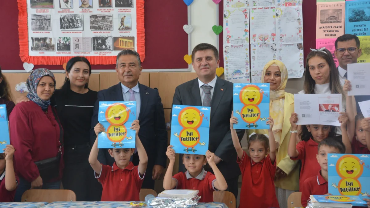 Kırıkkale’de 44 Bin Öğrenci Karne Heyecanı Yaşadı: Yaz Tatili Başladı