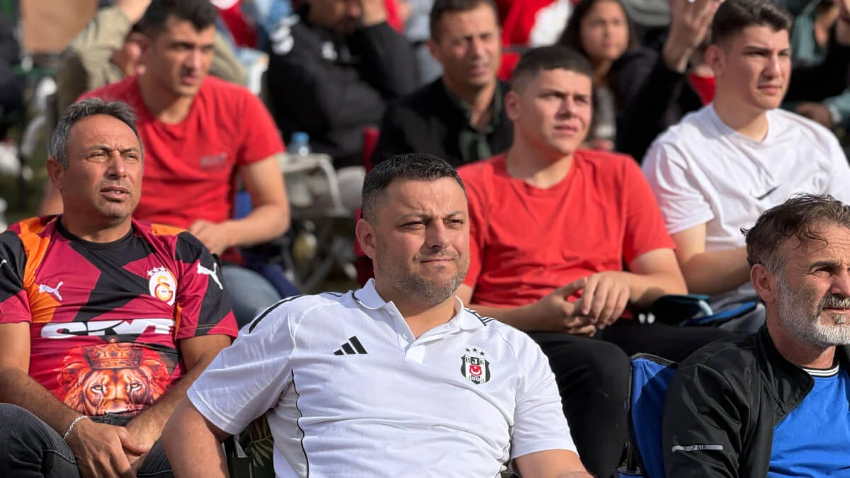 Kırıkkale’de Binlerce Kişi Milli Maç İçin Büyük Şehir Parkı’na Akın Etti