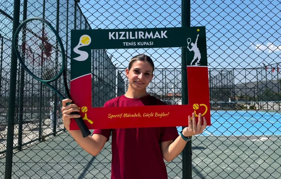 Kırıkkale’de Bir İlk: Kızılırmak Tenis Turnuvası Görkemli Bir Kapanışla Sona Erdi