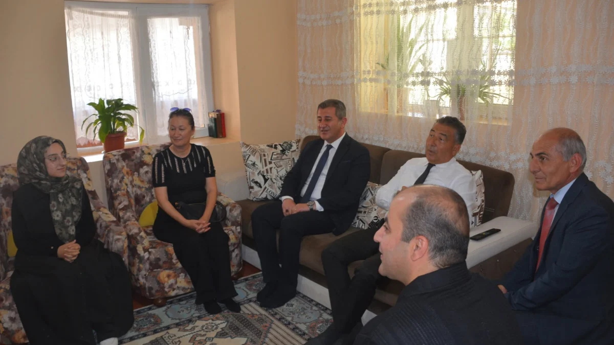 Kırıkkale’de Gururlandıran Başarı: Evde Eğitim Alan Miraç Yılmaz EKPSS Birincisi Oldu