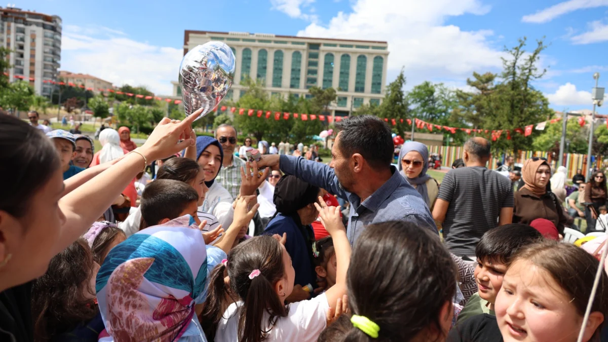 Kırıkkale’de Masal Şenliği Coşkusu: Büyük Şehir Parkı Festival Alanına Döndü