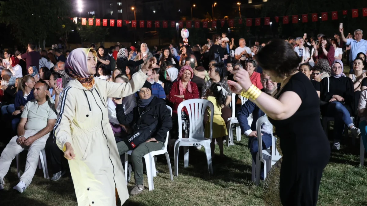 Kırıkkale’de Nostalji Rüzgarı: “Ustalara Saygı” Konseri Büyük İlgi Gördü