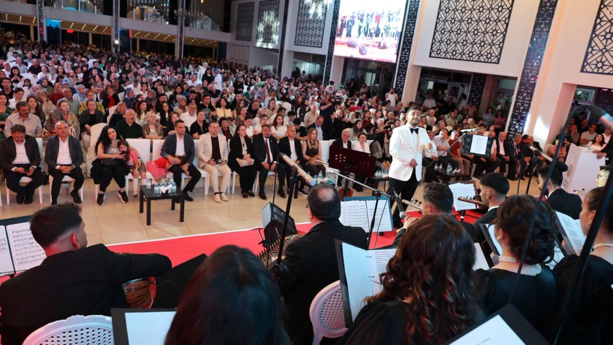 Kırıkkale’de Türkü Rüzgarı: Belediye Korosu İlk Konseriyle Büyüledi