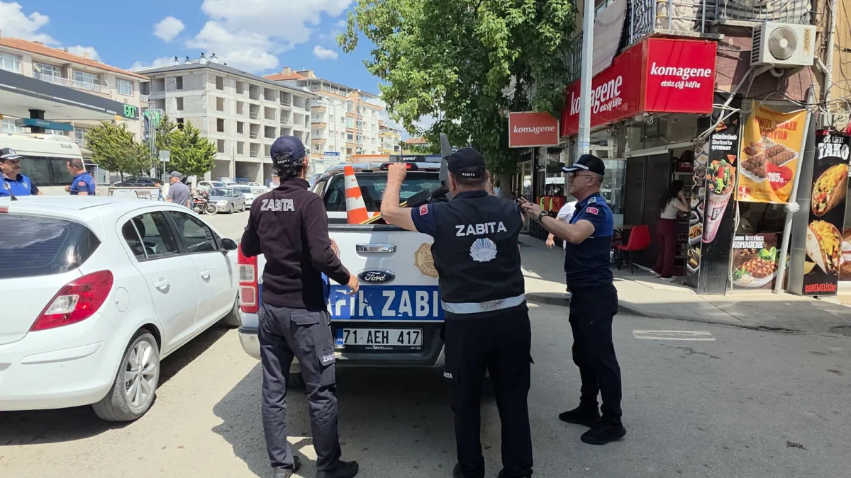 Kırıkkale’de Yayaların Geçişini Engelleyen Malzemeler Kaldırıldı