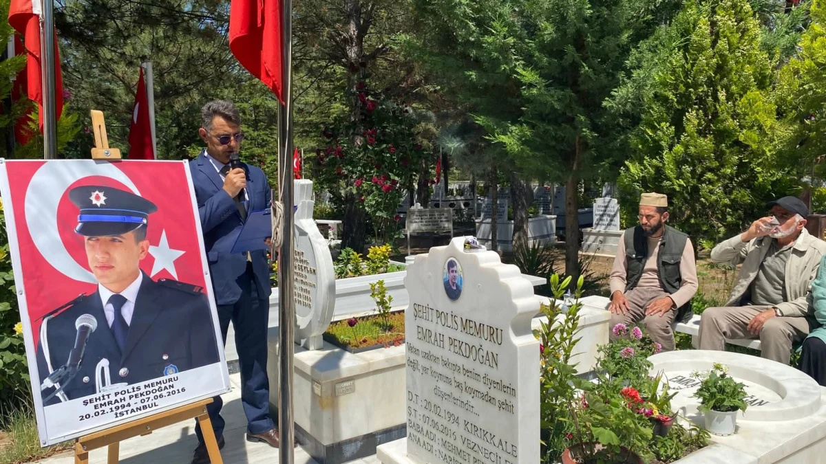 Kırıkkaleli Şehit Emrah Pekdoğan Kabri Başında Dualarla Anıldı
