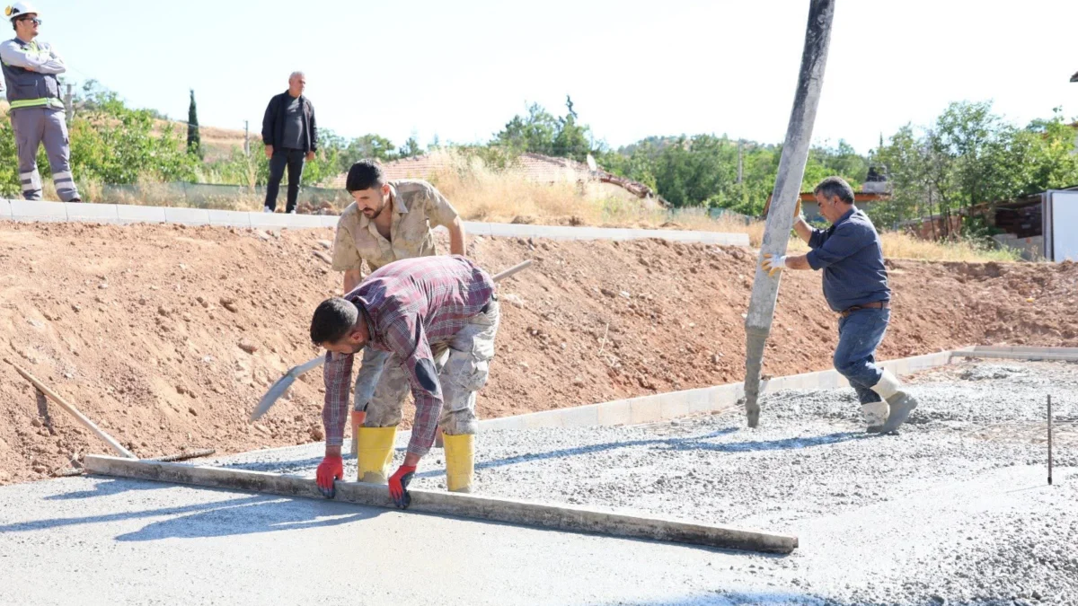 Kırıkköy’de Sosyal Yaşam Alanı Müjdesi: Başkan Önal Çalışmaları İnceledi