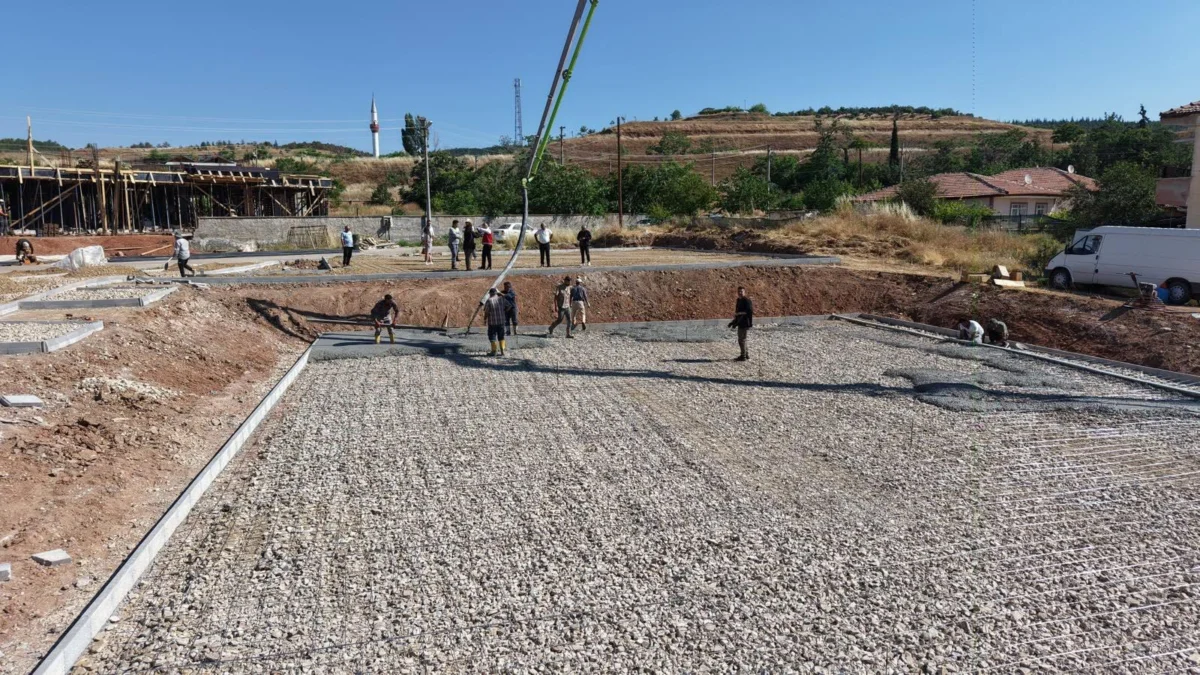 Kırıkköy’de Sosyal Yaşam Alanı Müjdesi: Başkan Önal Çalışmaları İnceledi