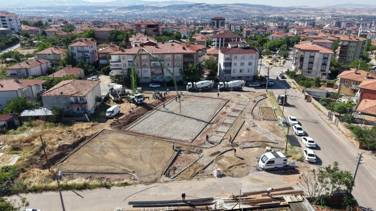 Kırıkköy’de Sosyal Yaşam Alanı Müjdesi: Başkan Önal Çalışmaları İnceledi