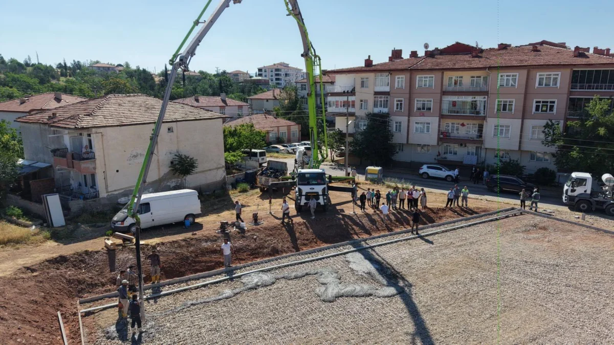 Kırıkköy’de Sosyal Yaşam Alanı Müjdesi: Başkan Önal Çalışmaları İnceledi