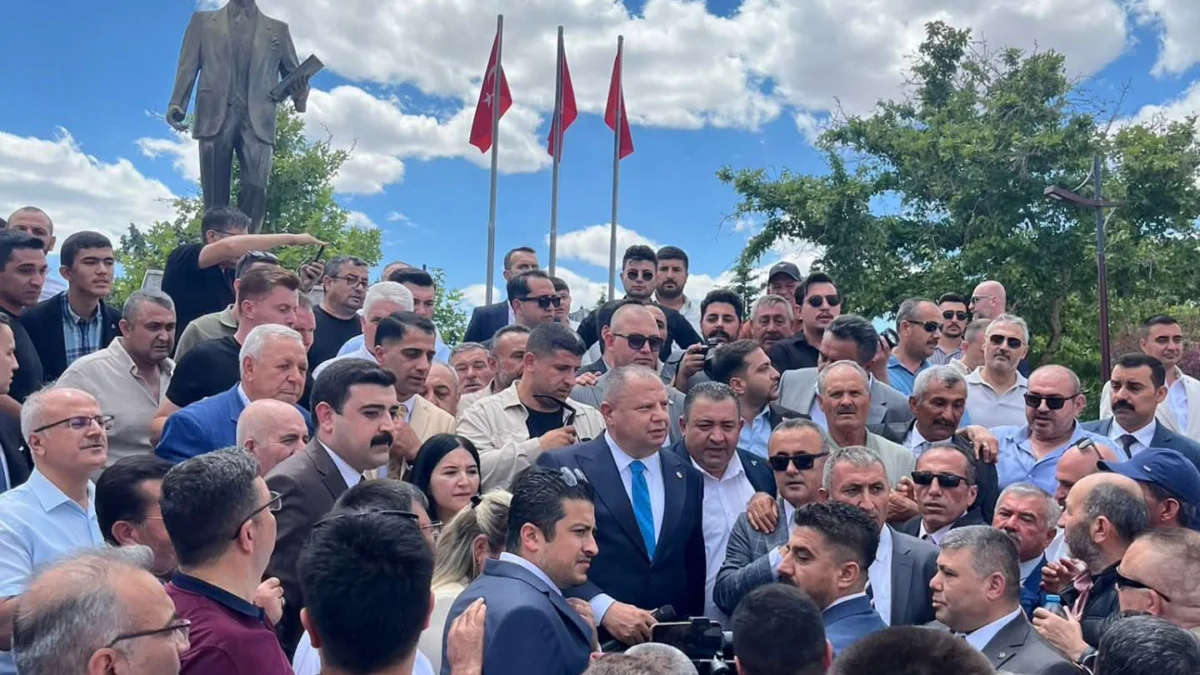 Halil Öztürk’ten MHP Kırıkkale Teşkilatına Hayırlı Olsun Ziyareti