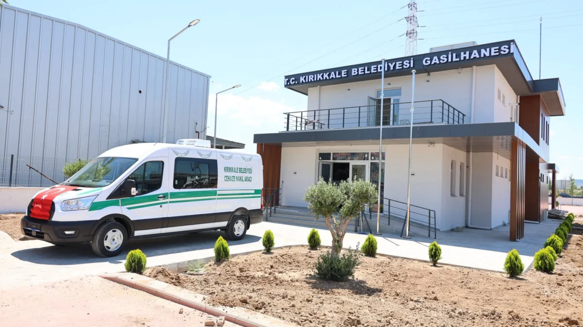 Kırıkkale Belediyesi Araç Filosunu Güçlendiriyor: Yeni Cenaze Nakil Aracı Hizmete Girdi