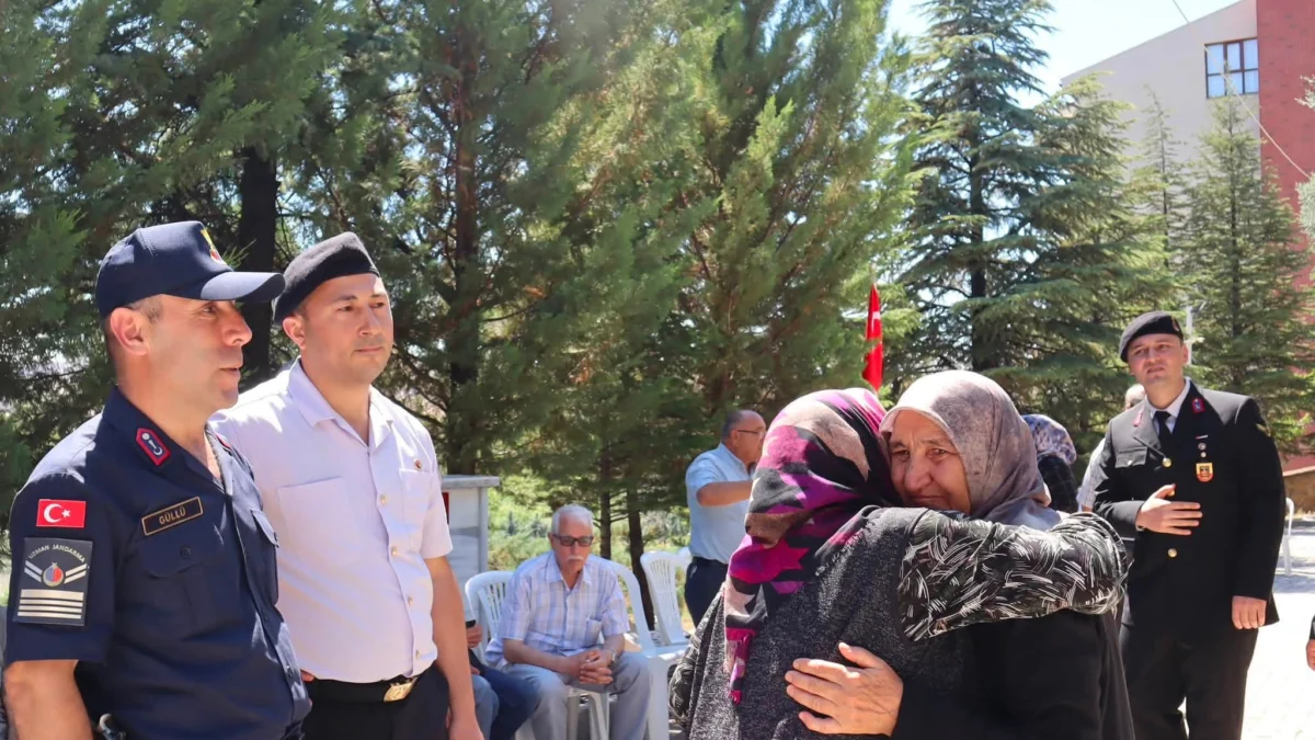 Şehit Jandarma Astsubay Üst Çavuş Şükrü Ceylan Dualarla Anıldı