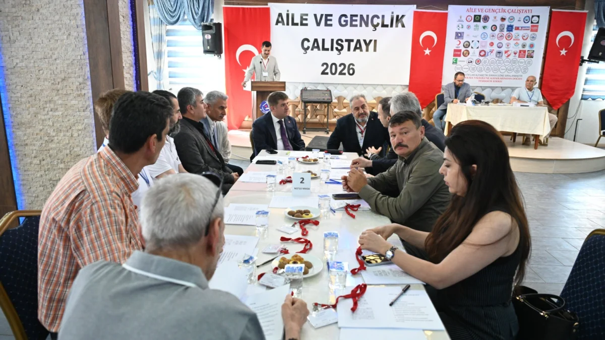 Vali Sarıibrahim’den Aile ve Gençlik Mesajı: “Güçlü Aile, Güçlü Toplum”