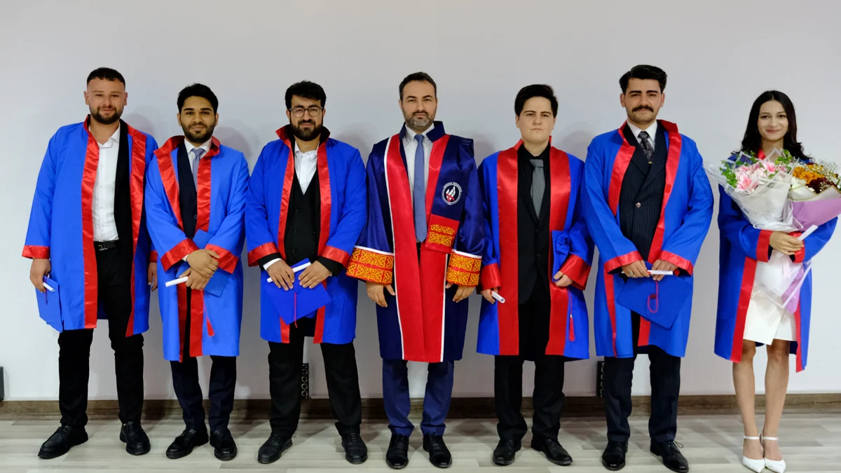 Adliyede Çalıştı, Kırıkkale Üniversitesi Hukuk Fakültesi’ni Birincilikle Bitirdi: Göçeroğlu Kardeşlerden Büyük Başarı
