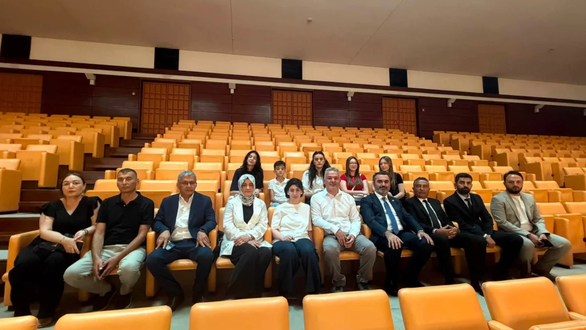 AK Parti Milletvekili Mustafa Kaplan, Kırıkkaleli LGS Şampiyonlarını Gazi Meclis’te Ağırladı