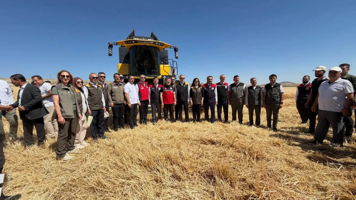 Tarım ve Orman Bakanı İbrahim Yumaklı Kırıkkale’de Hasat Sezonunu Başlattı: Çiftçiye ‘Kıvılcım’ Uyarısı