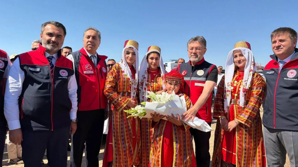 Tarım ve Orman Bakanı İbrahim Yumaklı Kırıkkale’de Hasat Sezonunu Başlattı: Çiftçiye ‘Kıvılcım’ Uyarısı