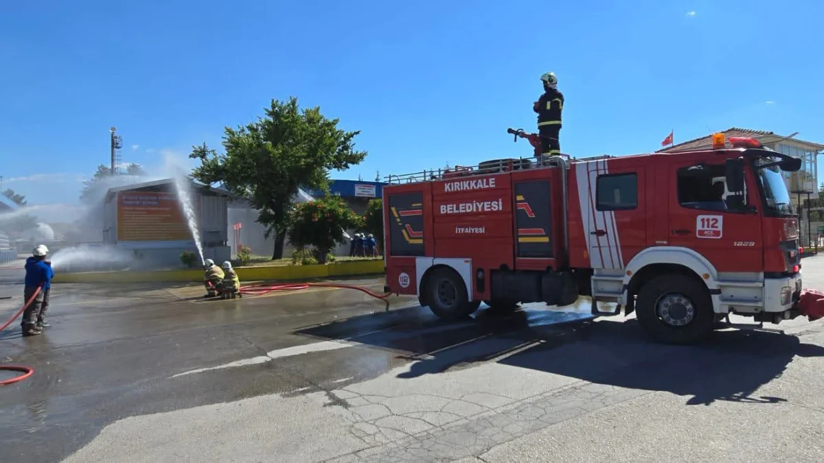 Kırıkkale Belediyesi İtfaiyesinden Tüpraş’ta Nefes Kesen Tatbikat