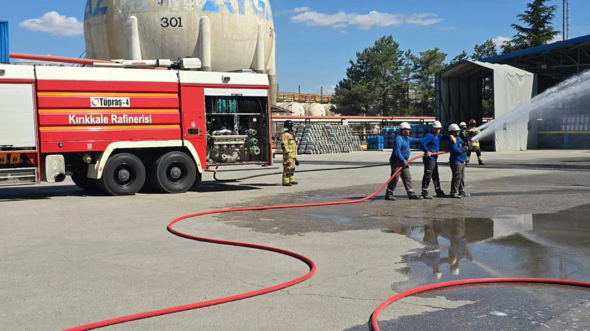 Kırıkkale Belediyesi İtfaiyesinden Tüpraş’ta Nefes Kesen Tatbikat