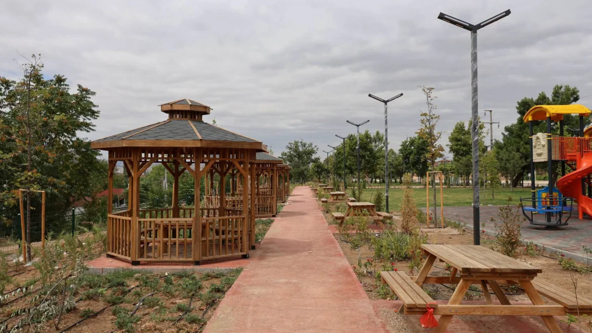 Kırıkkale Belediyesi’nden Sitem: “Henüz Açılmayan Park Çöpe Teslim Edildi”