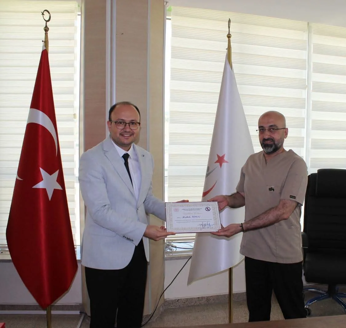 Kırıkkale Yüksek İhtisas Hastanesi’nde Vefa Günü: Emektar Personellere Plaket