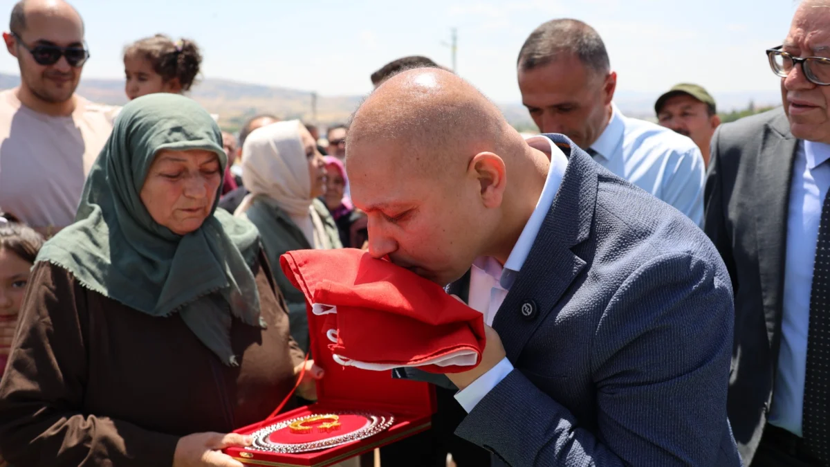 Kırıkkale’de Şehit Mehmet Işıklı Parkı Yenilenen Yüzüyle Hizmete Açıldı