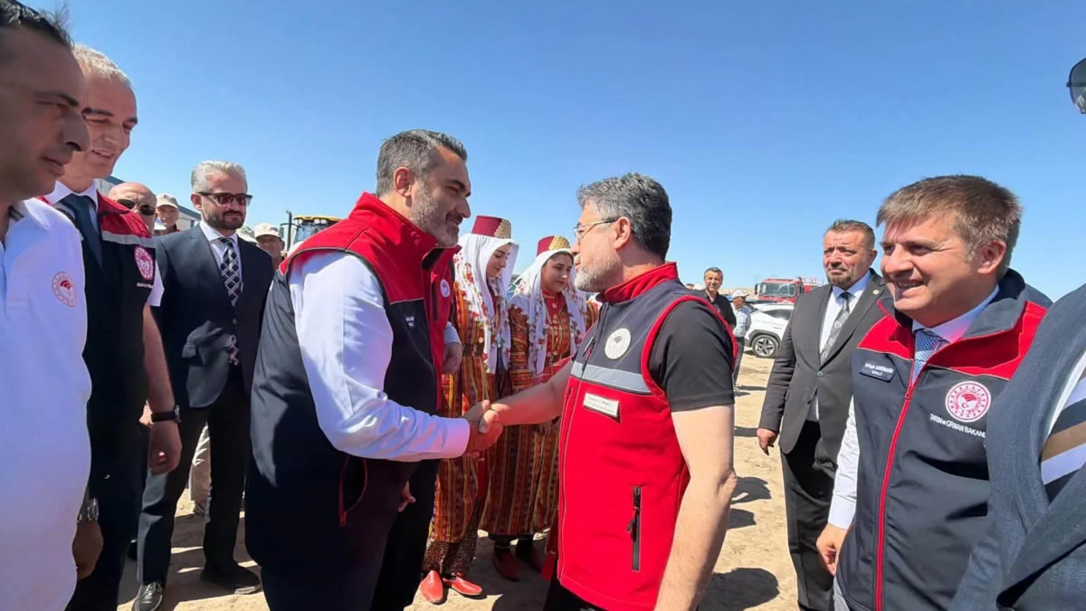 Tarım ve Orman Bakanı İbrahim Yumaklı Kırıkkale’de Hasat Sezonunu Başlattı: Çiftçiye ‘Kıvılcım’ Uyarısı