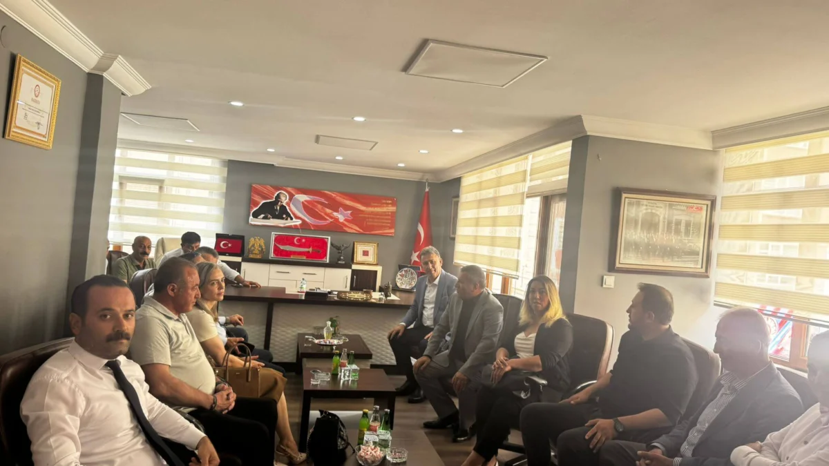 CHP Kurmaylarından Kırıkkale Çıkartması: Genel Başkan Yardımcıları Sahaya İndi