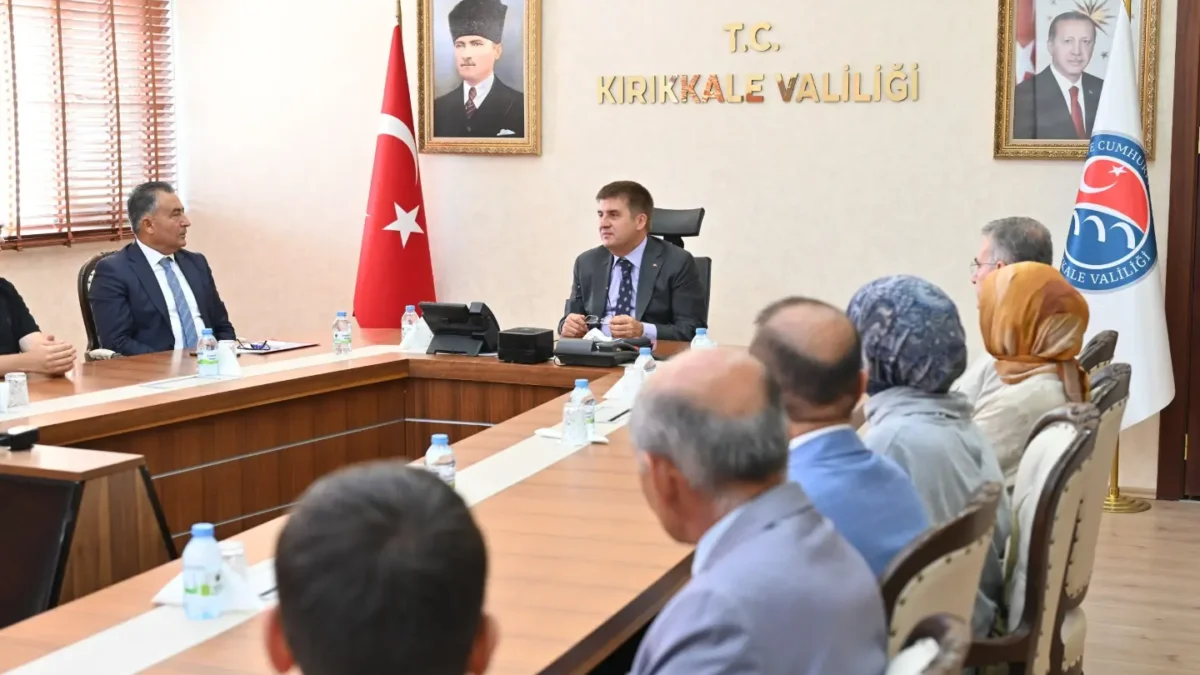 Kırıkkale Eğitimde Zirvede: Vali Sarıibrahim YKS Şampiyonlarını Kabul Etti