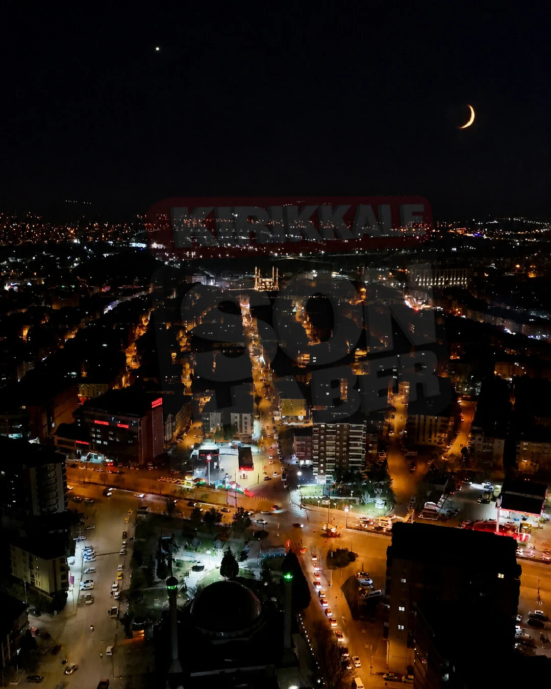 Kırıkkale Semalarında Büyüleyen Manzara: Hilal ve Venüs’ten Ay-Yıldız Silueti