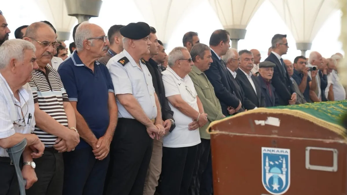 Kırıkkale Eski Valisi Ali Kolat’ın Eşi Son Yolculuğuna Uğurlandı