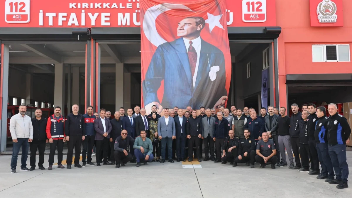 Başkan Ahmet Önal, Kırıkkale İtfaiye Teşkilatıyla Yemekte Bir Araya Geldi