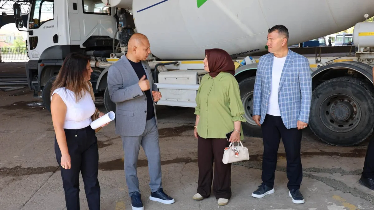 Başkan Önal, Kaletepe Mahallesi Sadettin Salmanlı Kapalı Semt Pazarı’ndaki Çalışmaları İnceledi