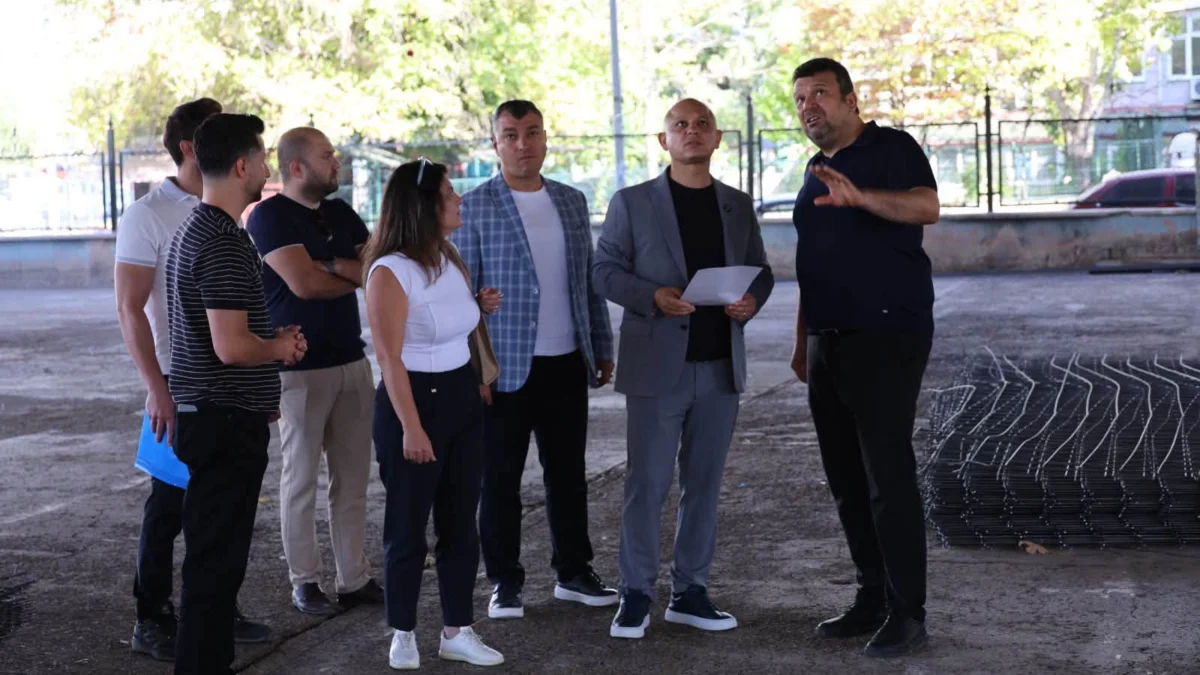 Başkan Önal, Kaletepe Mahallesi Sadettin Salmanlı Kapalı Semt Pazarı’ndaki Çalışmaları İnceledi