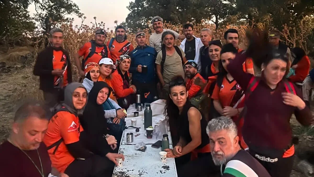 BOZDAK’tan Kırıkkale’de Nefis Doğa Yürüyüşü: 62 Sporcu Çipideresi’nde Buluştu