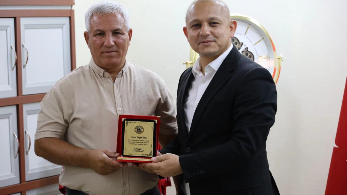 Kırıkkale Belediyesi’nde Emeklilik Heyecanı: İki İsim Uğurlandı