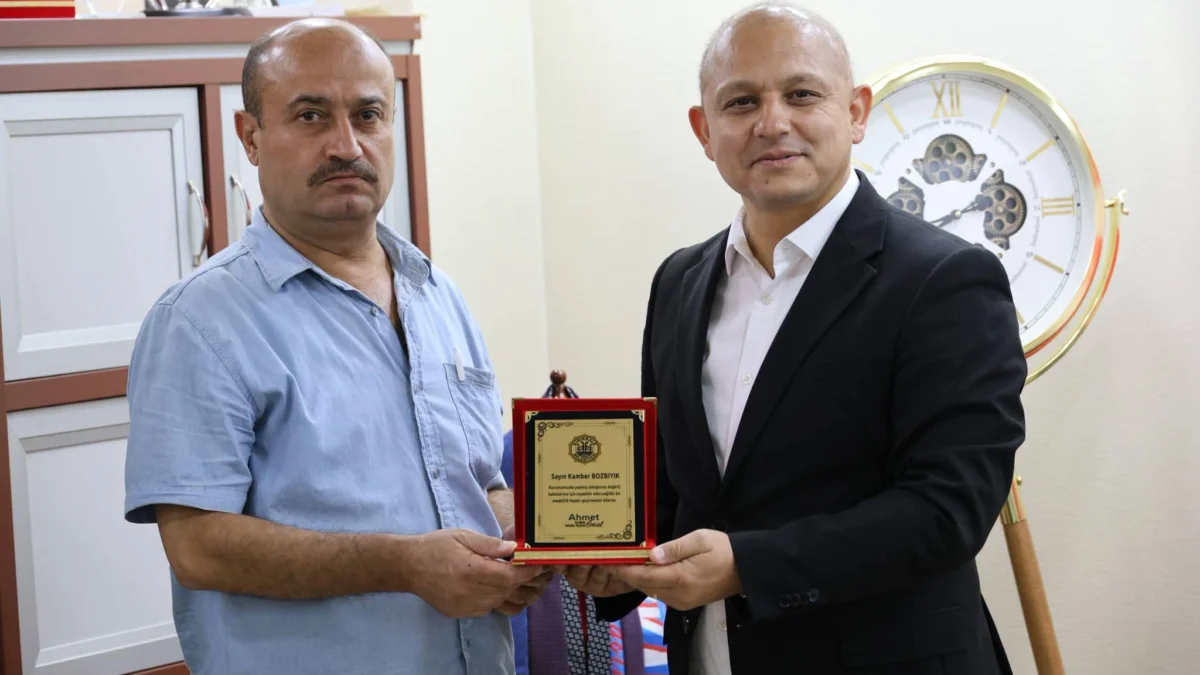 Kırıkkale Belediyesi’nde Emeklilik Heyecanı: İki İsim Uğurlandı