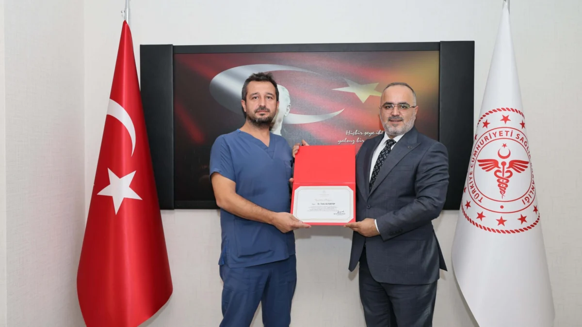 Kırıkkale’de Başarılı Doktorlar Ödüllendirildi