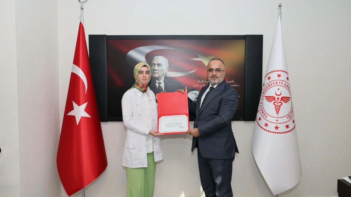 Kırıkkale’de Başarılı Doktorlar Ödüllendirildi