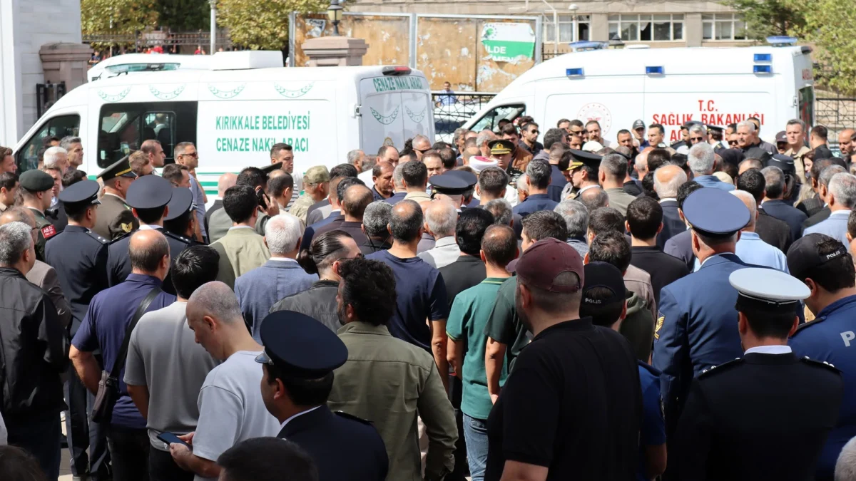 Kırıkkale’de Kaza Yerinde Şehit Olan Polis Memuru Batuhan Sarıyalçınkaya Memleketine Uğurlandı