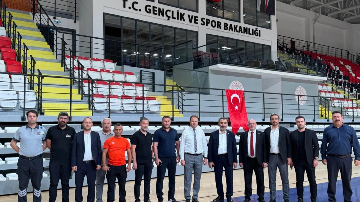 Mustafa Kaplan Duyurdu: Kırıkkale’de Spor Yatırımlarında Yeni Dönem, Fikret Karabudak Stadyumu İçin İlk Adım Atıldı!