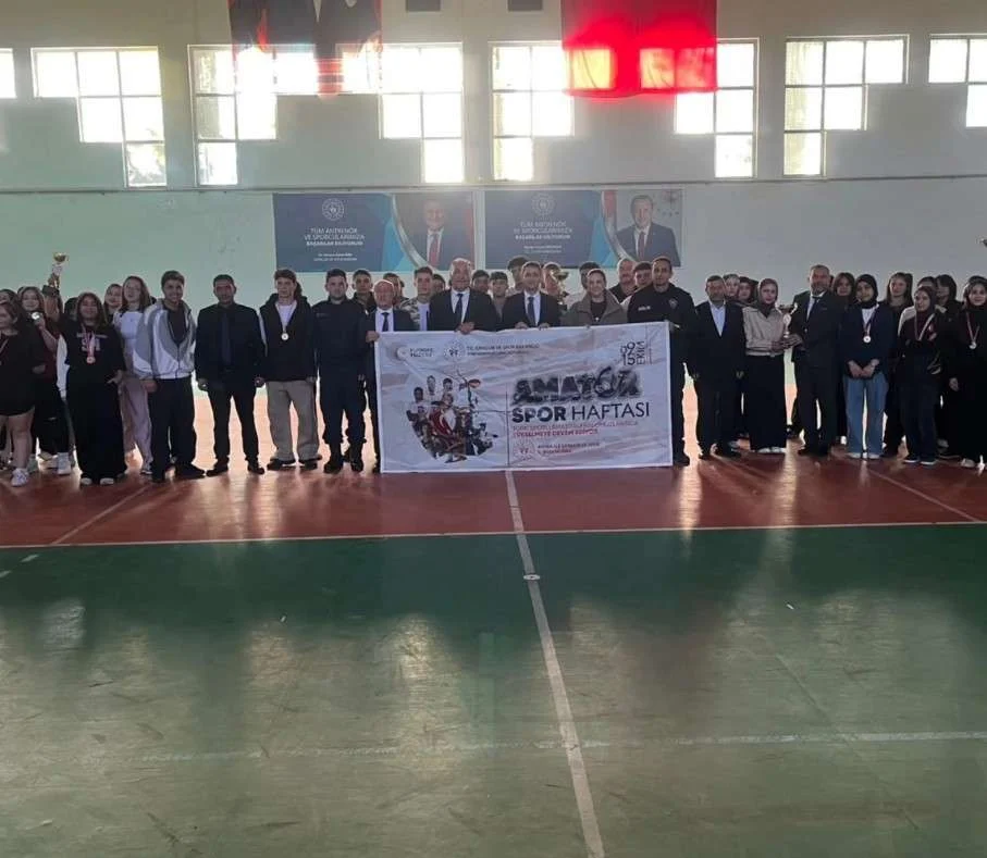 Keskin’de Amatör Spor Haftası Coşkusu: Başarılı Sporcular Ödüllendirildi