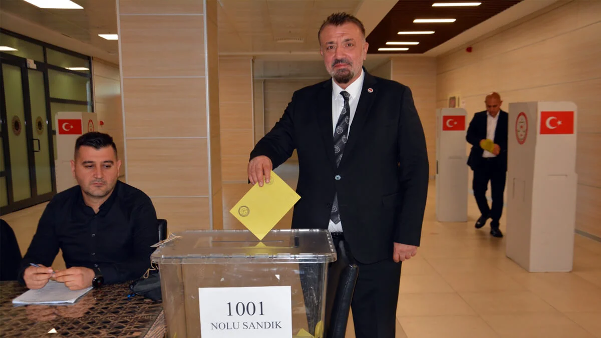 Kırıkkale Barosu’nda Turan Zeki Güven Tazeledi