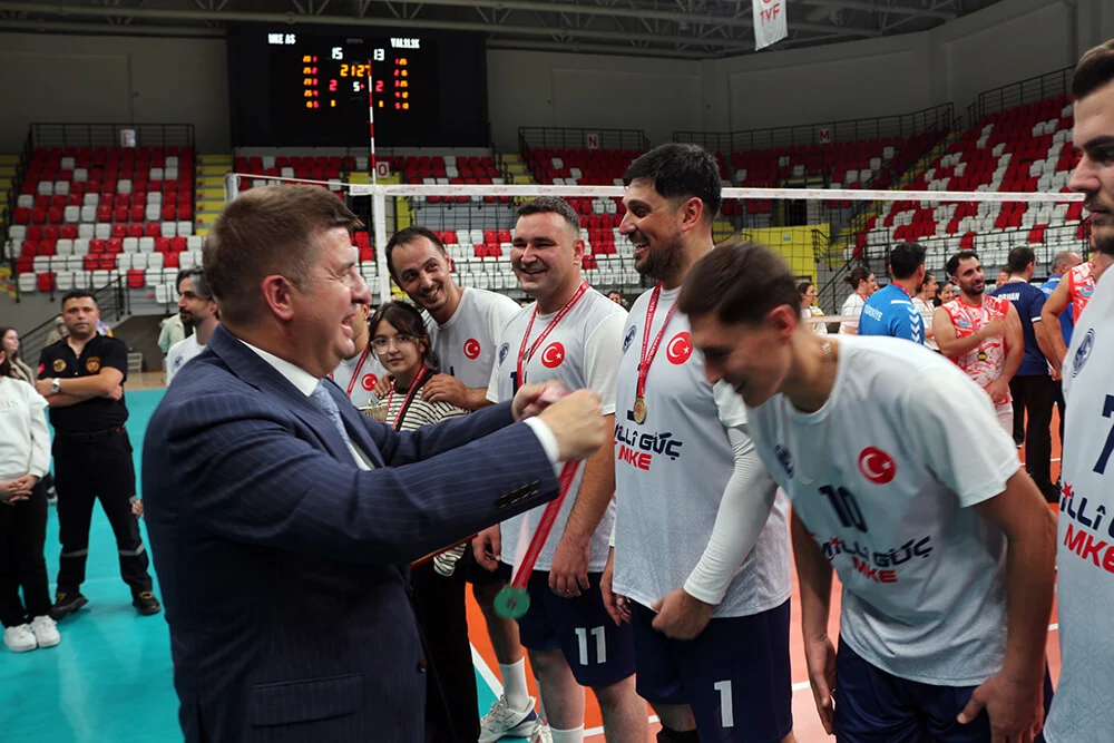 Kırıkkale Kamu Spor Oyunları Tamamlandı: MKE Voleybol Takımı Bu Yılda Şampiyon Oldu!