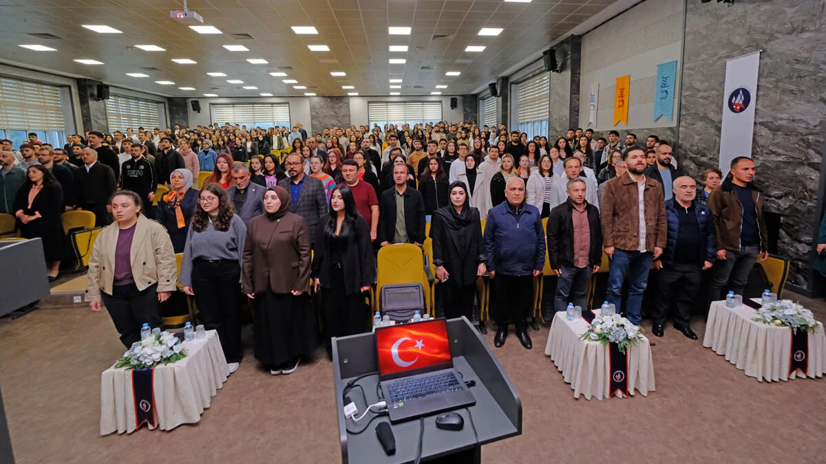 Kırıkkale Üniversitesinde “Türkiye Yüzyılı’nda Ulaştırma Vizyonu” Konuşuldu