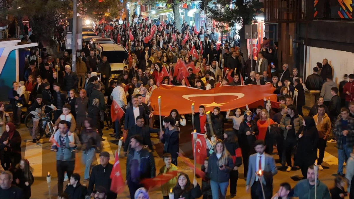 Kırıkkale’de 29 Ekim Coşkusu: Binlerce Vatandaş Fener Alayında Buluştu