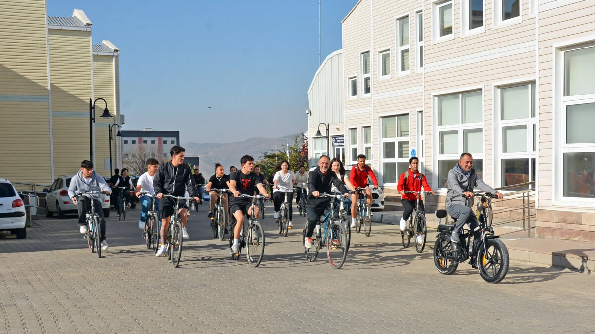 Kırıkkale’de Cumhuriyet Coşkusu: “Cumhuriyet İçin Pedal Çeviriyoruz” Etkinliği